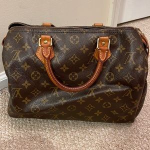 💰SOLD💰100% Authentic Louis Vuitton Classic handbag